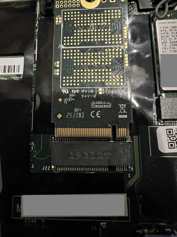 SSDを裏返した状態